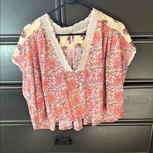 Free People - Crochet-Trim Floral V-Neck Top in Pink